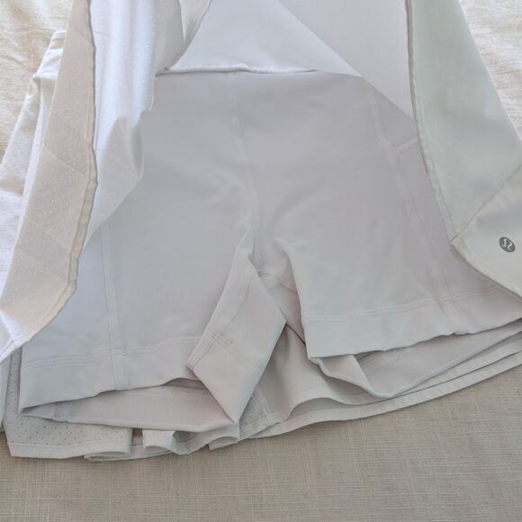 Lululemon Asymmetrical Pleated Tennis Skirt White size 4 - Picture 5 of 11